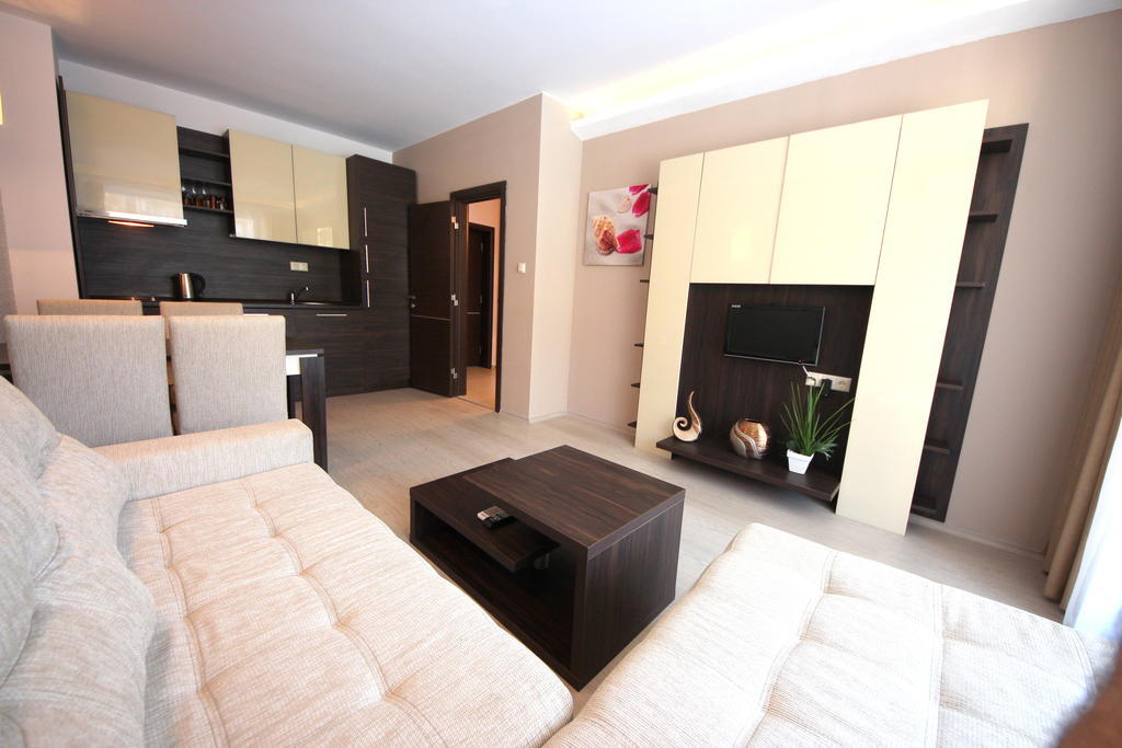 Menada Harmony Suites Apartments Sunny Beach Oda fotoğraf