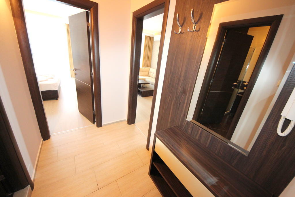 Menada Harmony Suites Apartments Sunny Beach Oda fotoğraf